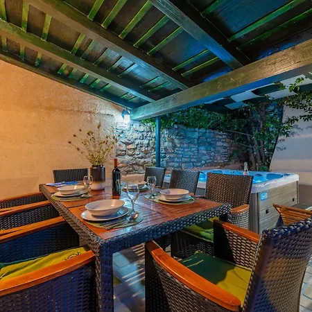 Holiday Bepo I Zara Holiday home Sukosan