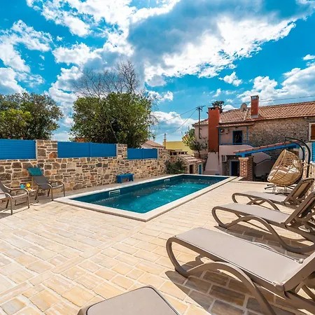 Holiday home Holiday Bepo I Zara Sukosan
